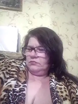 NysiOlsen online show from April 23, 5:48 pm