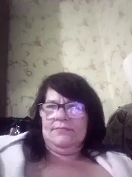 NysiOlsen online show from April 18, 7:58 pm