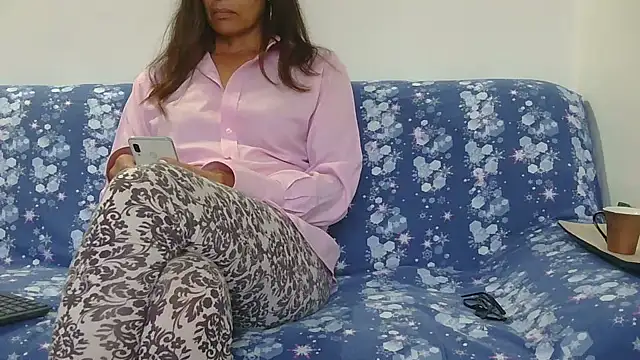 Snapshot of janehotmilf chatting on October 4, 5:24 am janehotmilf online show from October 4, 5:24 am