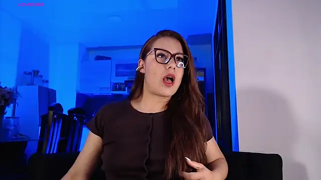 Pretty  Milf online show from April 27, 1:08 pm