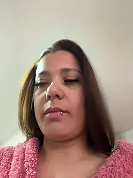 Pretty  Milf online show from April 11, 11:25 am