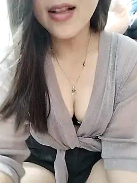 MaiNgoc sexy online show from April 22, 5:15 am