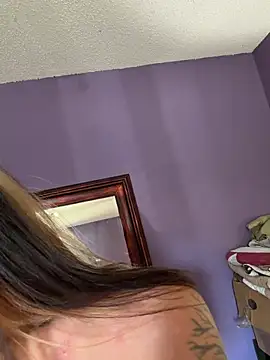 tastemecaroline online show from July 28, 7:39 pm