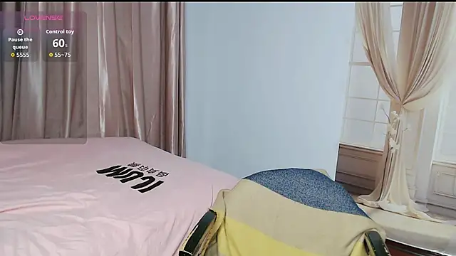 lucyyanyan online show from April 7, 12:07 pm