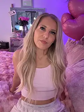 JulieSol online show from February 14, 8:38 am