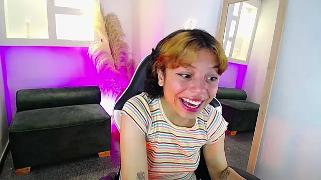 melodyy as online show from April 25, 12:52 pm