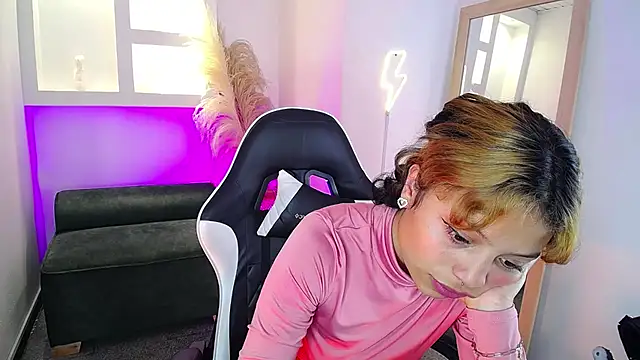 melodyy as online show from April 22, 1:19 pm