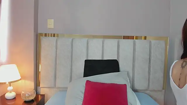 TessaMonroee online show from April 27, 6:49 pm