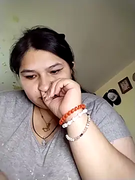 LauraHorny69 online show from April 23, 7:49 pm