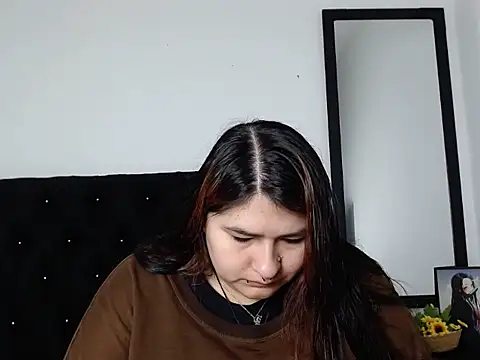 LauraHorny69 online show from February 27, 12:49 pm