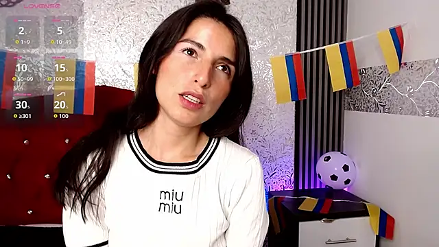 MiaVelasquez01 online show from June 4, 4:22 pm