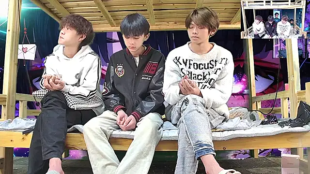 xiaohuangren01 online show from March 9, 2:59 am