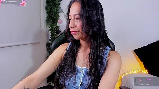 Noaah25  online show from March 16, 4:37 am