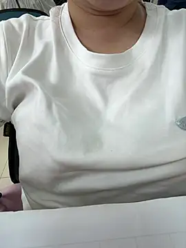 Donna9696 online show from April 21, 2:51 am