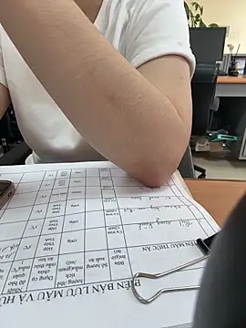 Donna9696 online show from April 25, 1:30 am