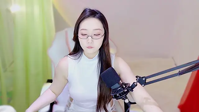 luna-168 online show from April 23, 8:33 am