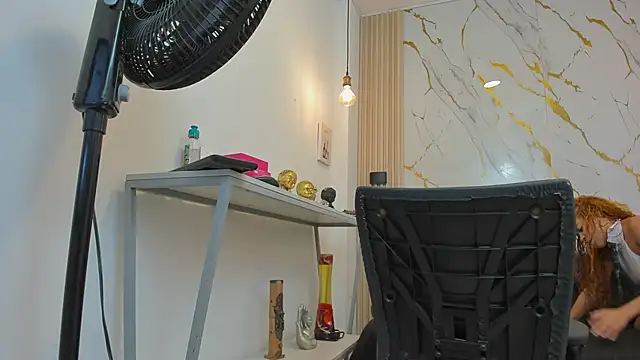 Zoey Taylor07 online show from April 8, 12:51 pm