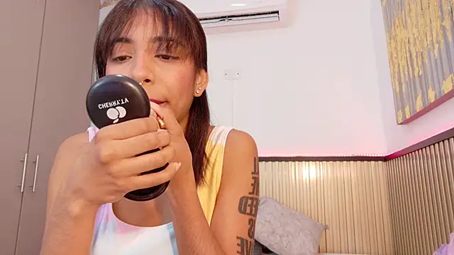 Scarlet Vixen  online show from February 21, 12:39 pm