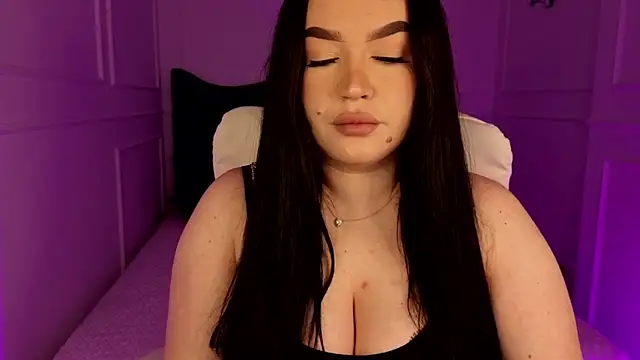 tinafox  online show from April 4, 7:07 am