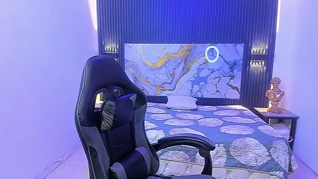 Amelia Lopez24 online show from April 22, 8:17 pm