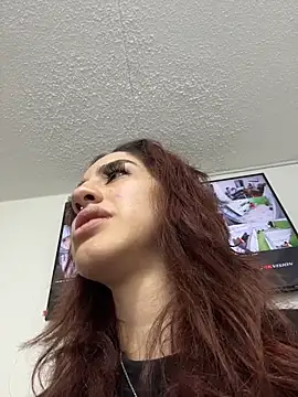 elodie rouge online show from June 12, 12:02 pm