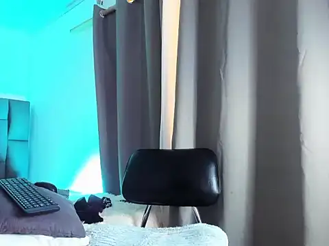 hanna rodriguez online show from February 1, 7:45 pm