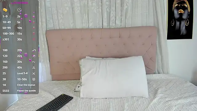 SusannaDoll online show from April 16, 1:11 pm