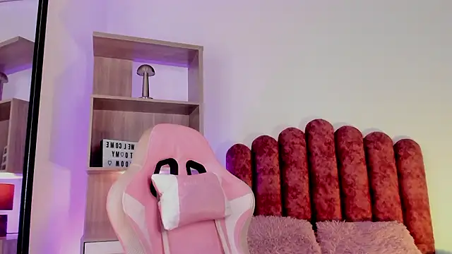 Eli-Bluee online show from March 12, 2:09 pm