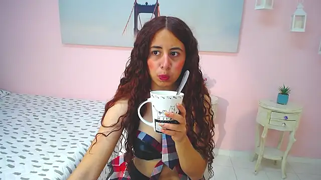 scarlett clyde online show from March 3, 12:33 pm