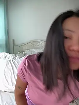 ruanruan05 online show from April 22, 1:24 am