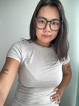 ruanruan05 online show from May 28, 1:58 am