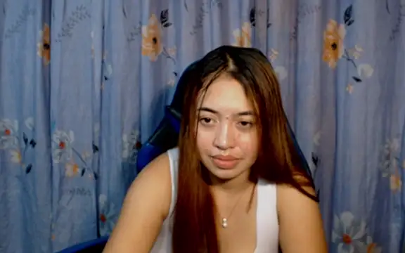 pinay mayahiga online show from April 8, 2:19 pm