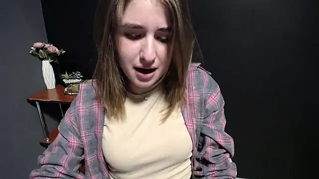 Sunny siren online show from March 26, 2:08 pm