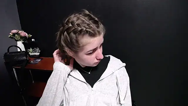 Sunny siren online show from April 24, 12:52 pm