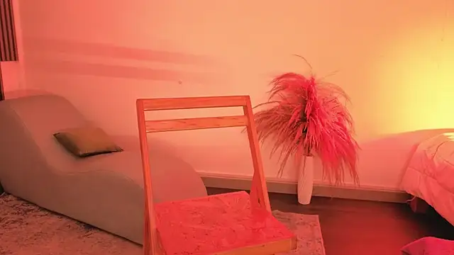 fransheskarossi online show from February 17, 12:26 pm