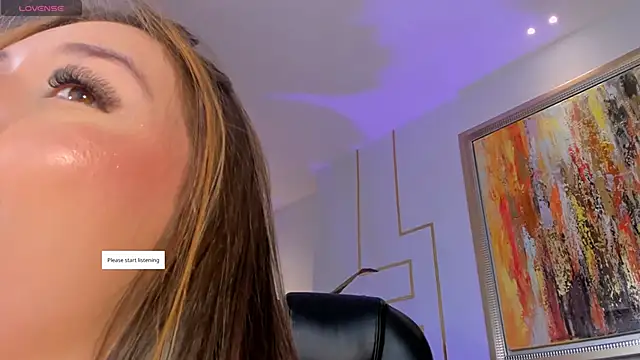 EmilyCarterX online show from April 24, 12:30 pm