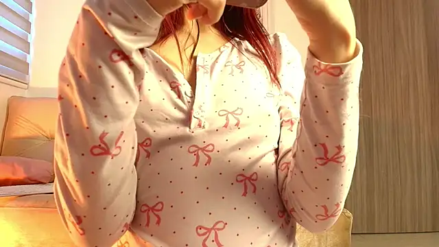 Blush Marie online show from February 4, 1:25 pm