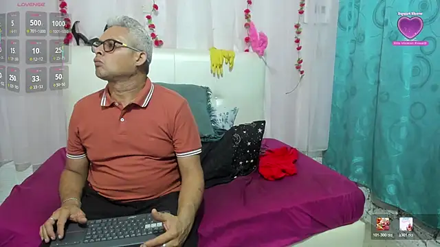 ANGELA AND BRACK online show from April 25, 6:38 pm