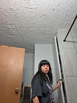 AriannaPenaxo online show from April 23, 10:56 pm