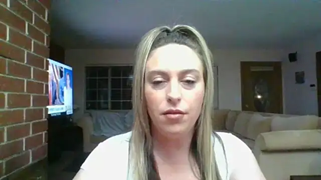 allyjeanne0420 online show from February 5, 2:36 am