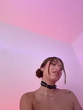 Alison Ivanova online show from June 17, 9:49 pm
