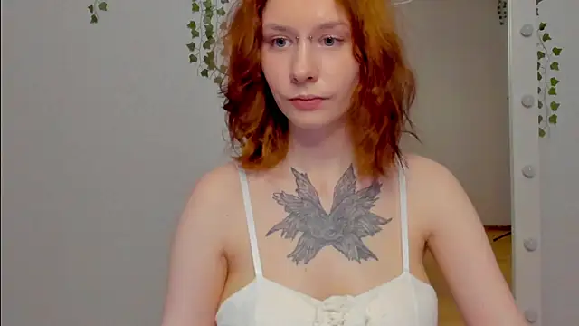frau bastet online show from June 10, 9:35 pm