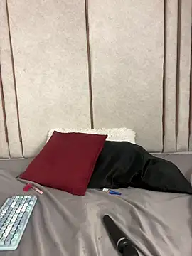 lilithdya online show from April 28, 2:27 am