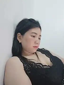 LoveLillyy69 online show from June 6, 2:12 pm