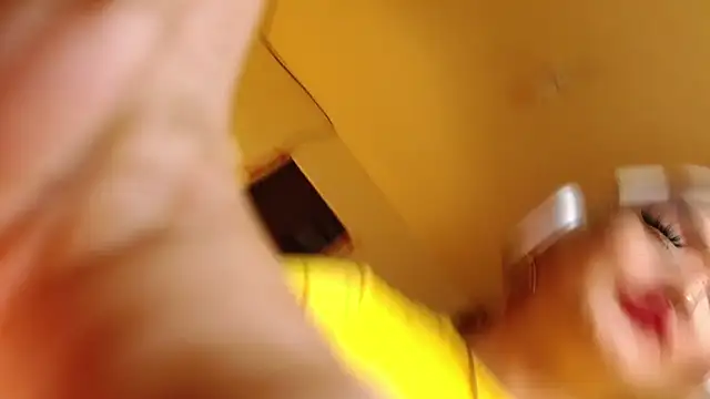 missEMMAvixen online show from March 7, 2:40 am