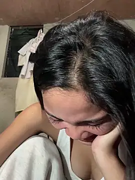 PinaySkinnyJust18 online show from April 23, 10:44 am