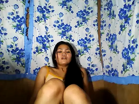 PinaySkinnyJust18 online show from April 25, 1:14 pm