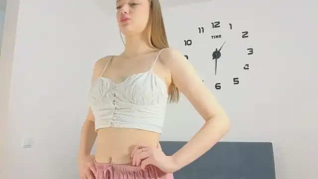 welcomepirncess online show from February 2, 8:30 pm