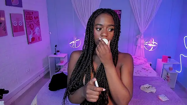 naomi campell online show from March 9, 7:50 pm