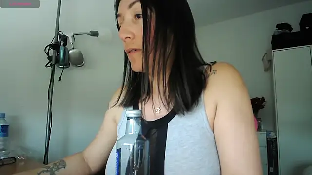 Yulian Milf online show from April 24, 2:53 pm